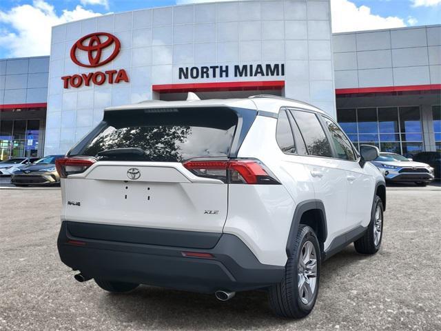 2022 toyota rav4 xle