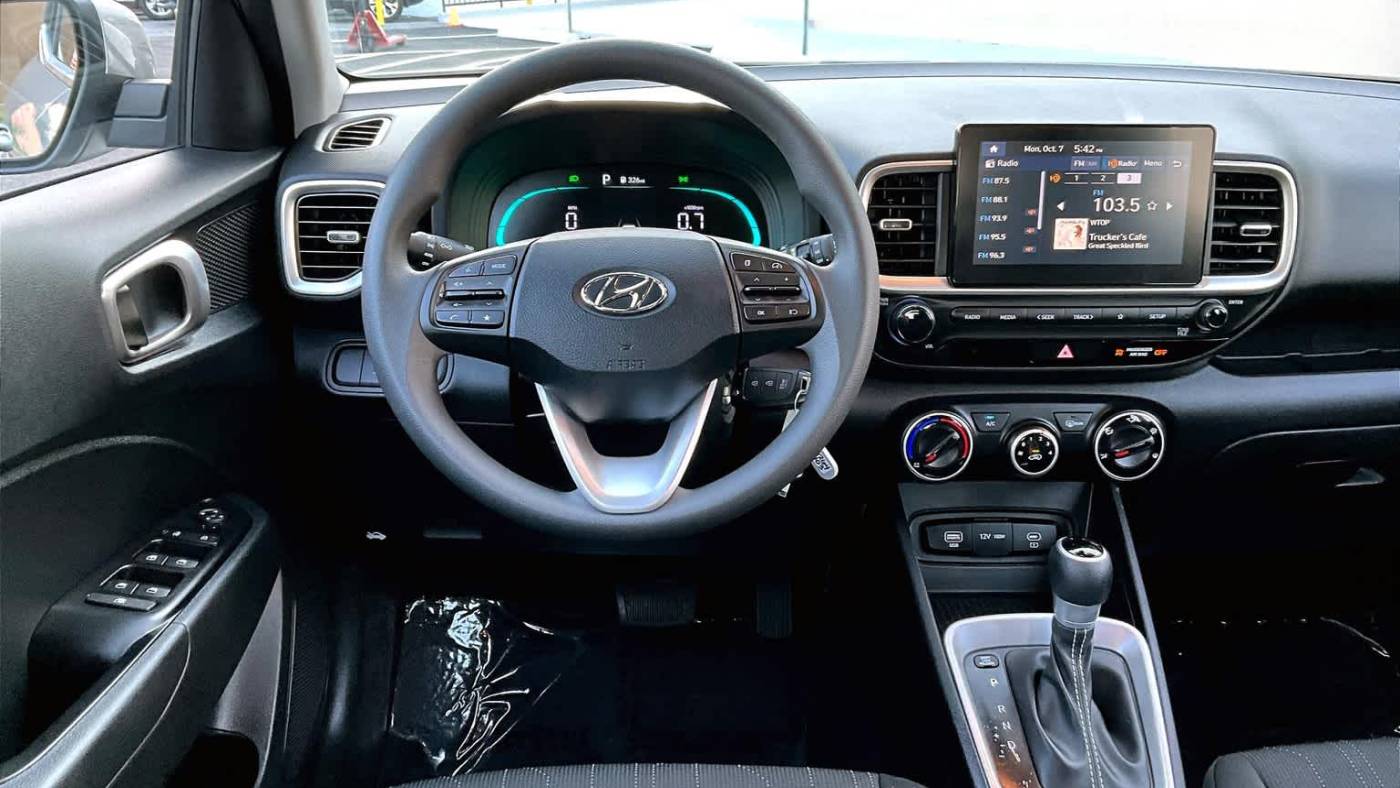 2024 hyundai venue se