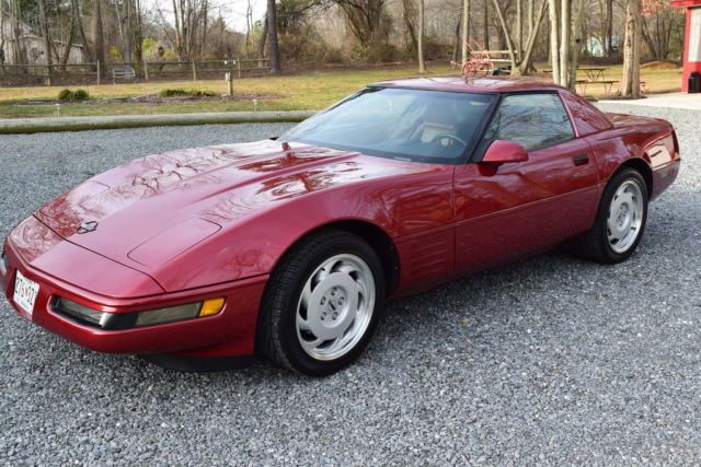 1991 chevrolet corvette convertible hard top & soft top 17,800 orginal miles