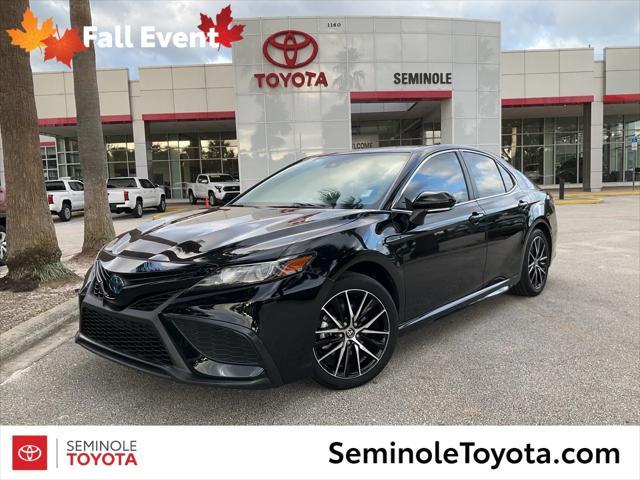 2024 toyota camry hybrid se