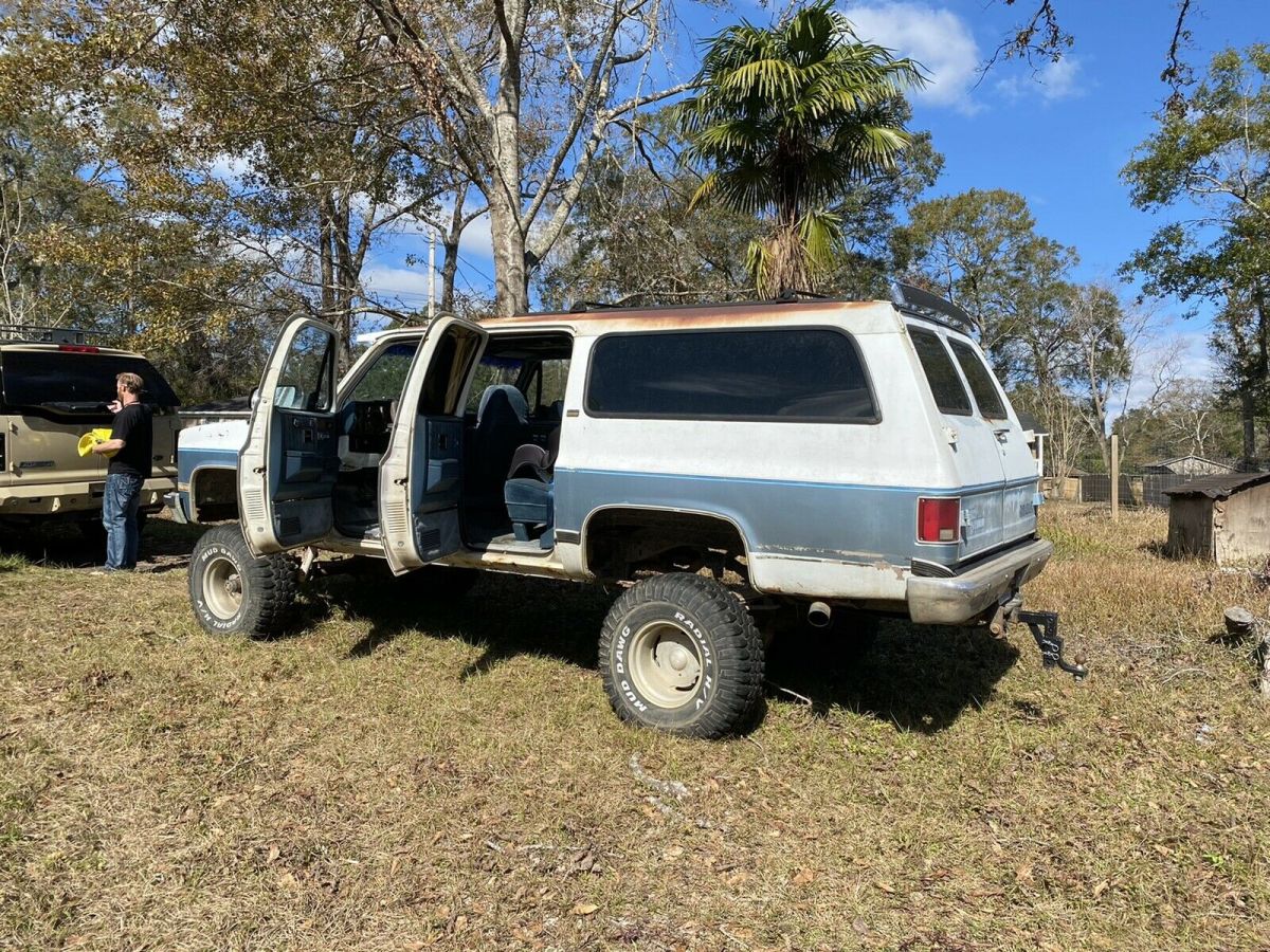 1990 chevrolet v1500 suburban suv white 4wd automatic v1500