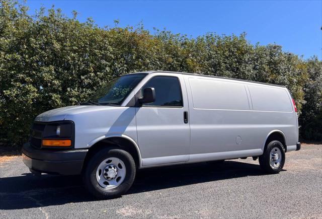 2014 chevrolet express 3500 work van
