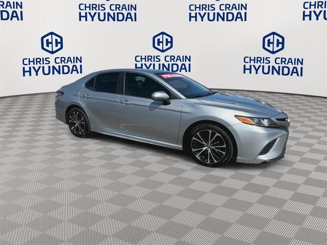 2019 toyota camry se