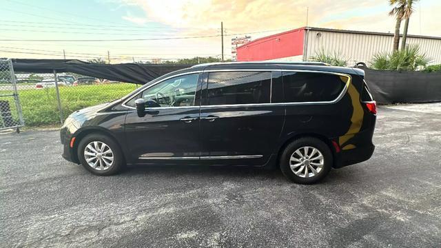 2018 chrysler pacifica touring-l