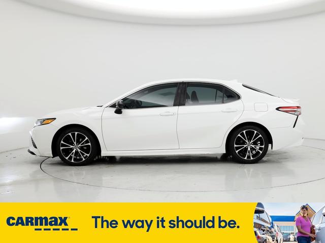 2019 toyota camry se