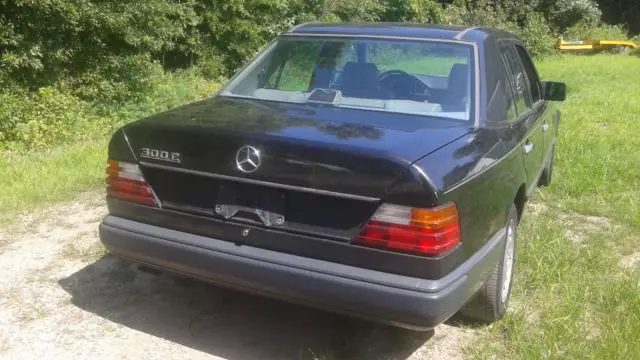 1989 mercedes benz 300e...wow! only 87k original miles; looks good; runs great