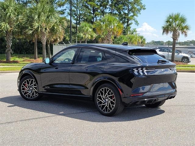 2021 ford mustang mach-e gt