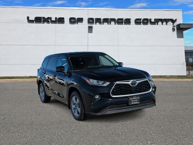 2020 toyota highlander le