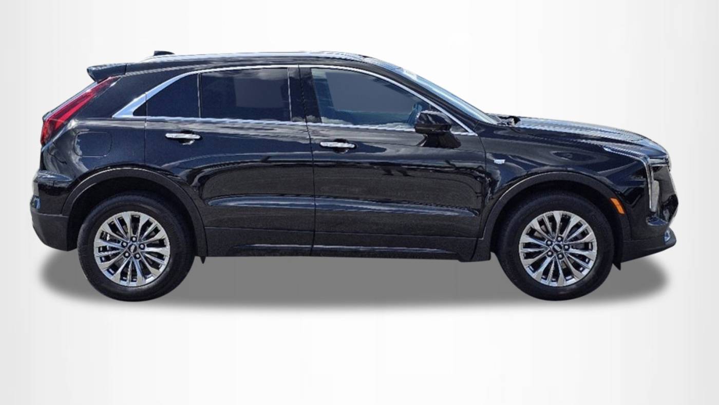 2024 cadillac xt4 premium luxury