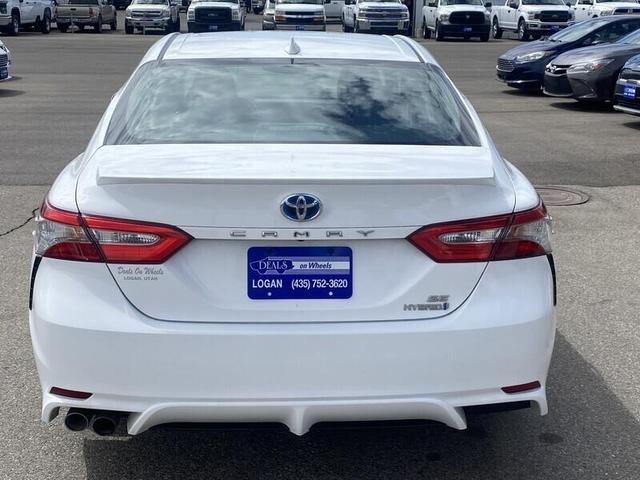 2019 toyota camry hybrid