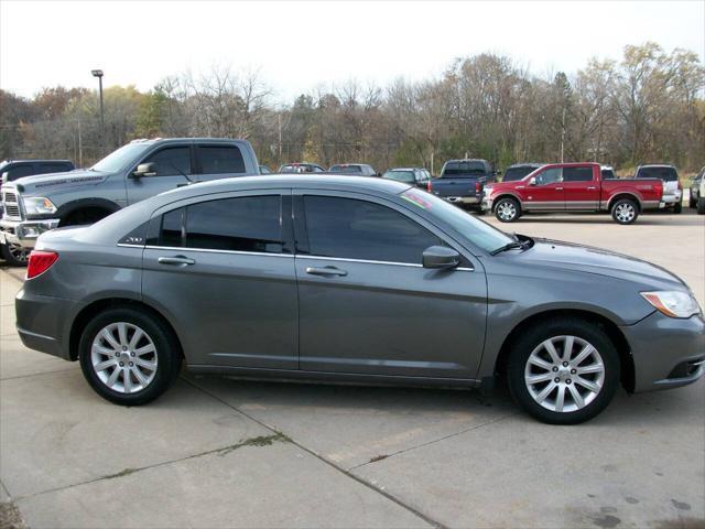 2013 chrysler 200 touring