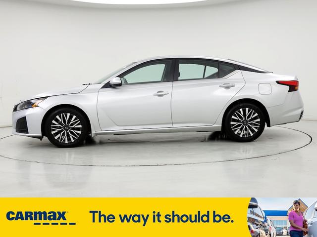 2023 nissan altima sv
