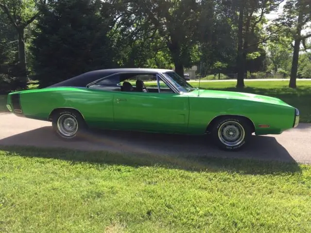 1970 dodge charger used automatic rwd coupe, 25 miles on rebuild