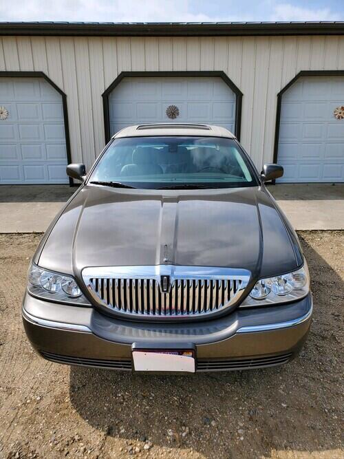 2003 lincoln town car, signature