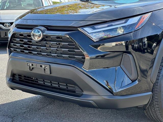 2024 toyota rav4 le