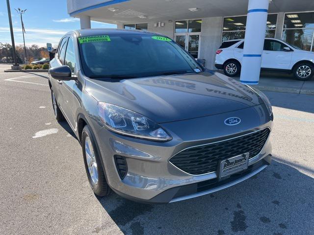 2021 ford escape se
