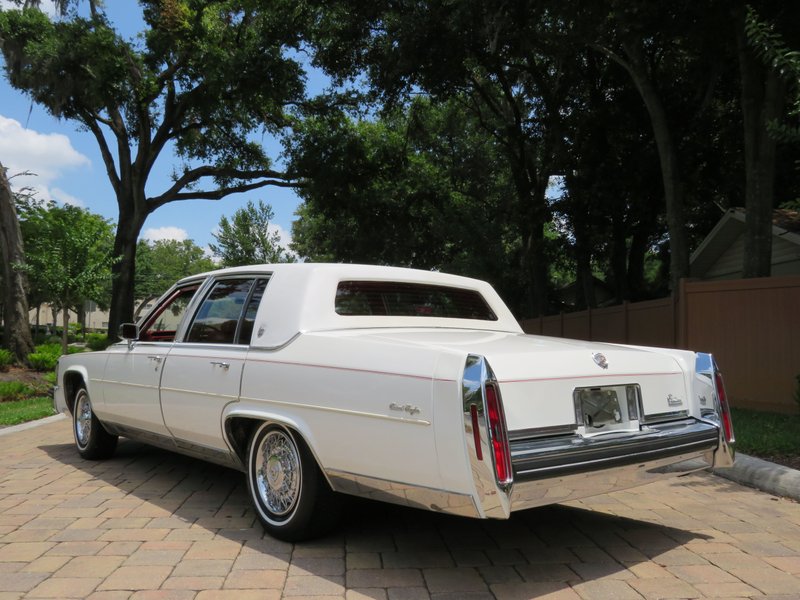 1984 cadillac fleetwood