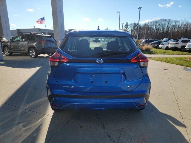 2021 nissan kicks sv