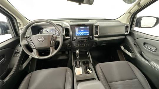 2023 nissan frontier sv