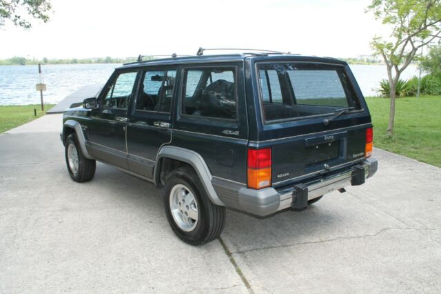 48k miles 1 owner laredo 4x4 show condition best available original paint 4x4
