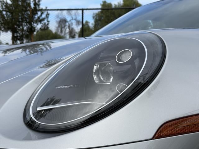 2021 porsche 911 carrera s