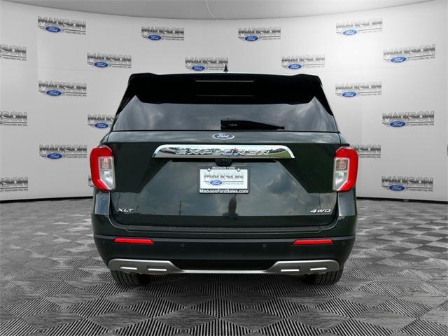 2022 ford explorer xlt