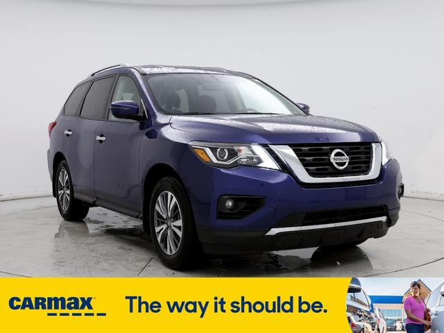 2020 nissan pathfinder sv