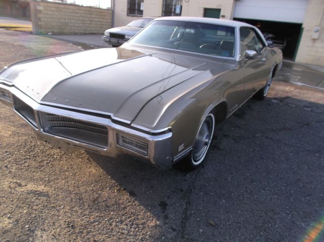 1969 buick riviera (western car ) no reserve auction