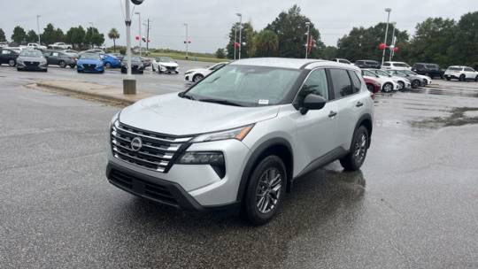 2025 Nissan Rogue s trim package