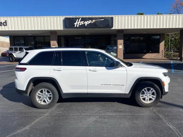 2023 jeep grand cherokee laredo 4x4