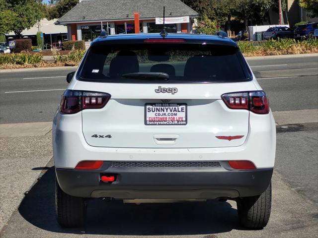 2023 jeep compass trailhawk
