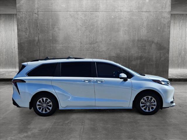 2023 toyota sienna xle