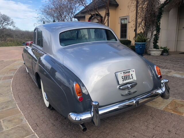 1958 pristine condition, automatic, saloon body, fully restored, factory ac