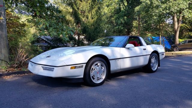 1989 corvette. arctic white/bright red, 74k miles super clean