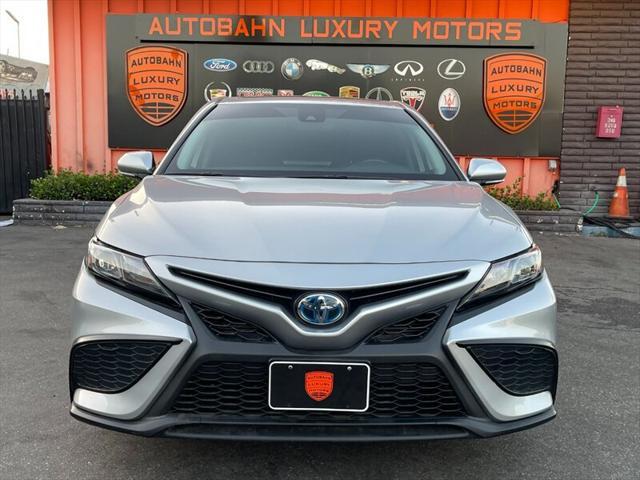 2022 toyota camry se