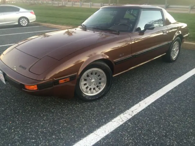beautiful rx7 in mint conditions, very low miles, second owner