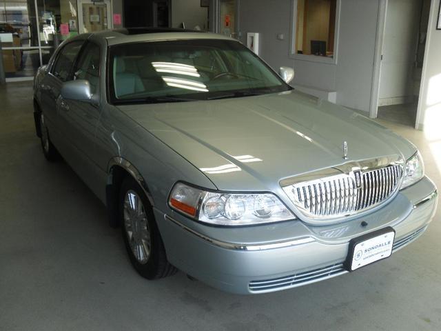 2007 lincoln town car in auroraville, wisconsin