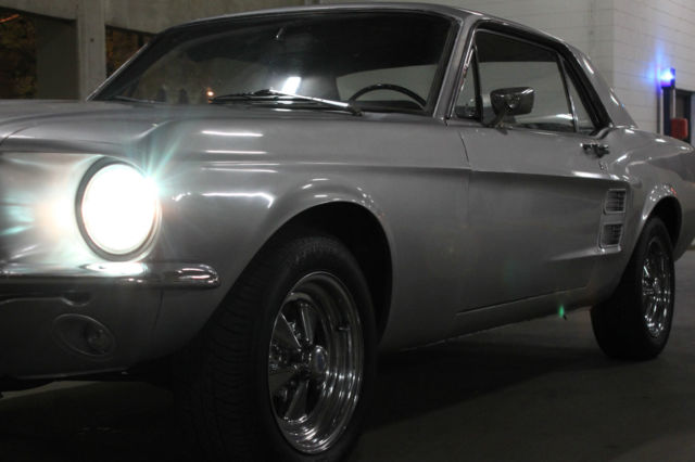 1967 ford mustang gt coupe - candy silver 302 v8