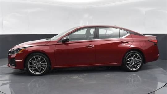 2024 Nissan Altima 2.0 sr