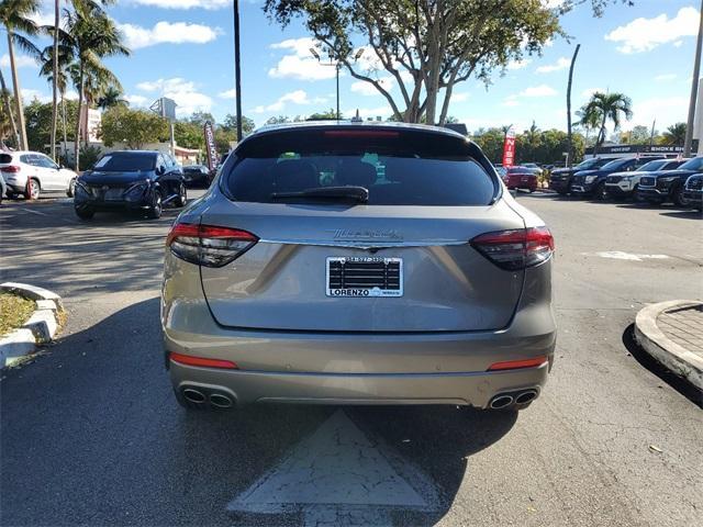 2021 maserati levante base