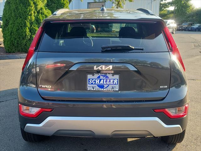 2023 kia niro lx