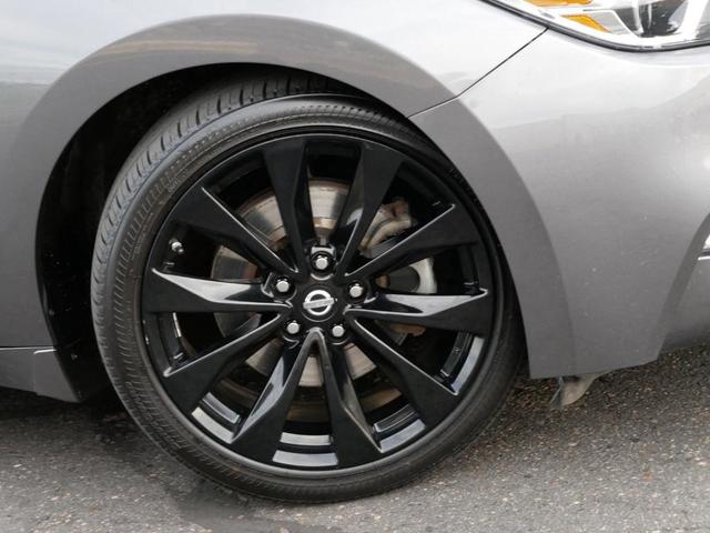 2017 nissan maxima 3.5 sr