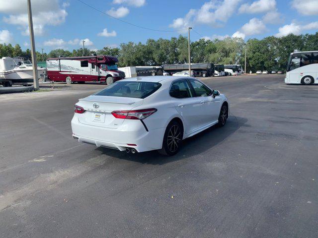 2021 toyota camry se