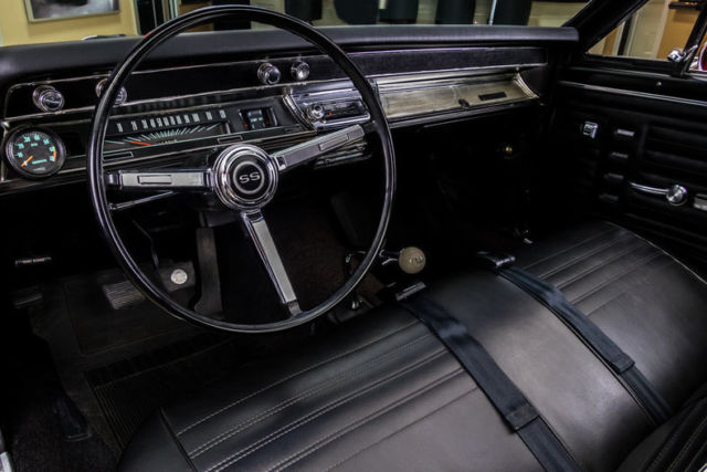 frame off resto! pro built gm 489ci v8 (551hp) muncie 4-speed, posi ps, pb, disc