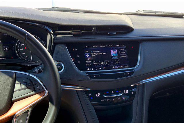 2022 cadillac xt5 premium luxury