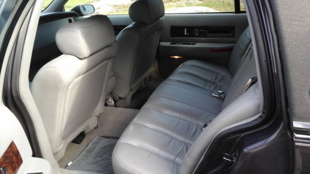 1994 cadillac fleetwood brougham in gorgeous condition