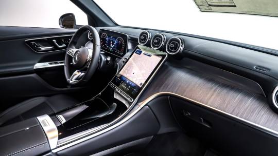 2025 Mercedes-Benz GLC