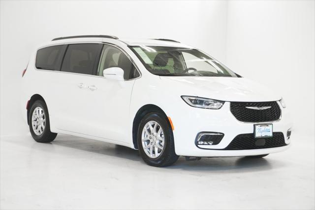 2022 chrysler pacifica touring l