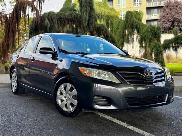 2011 toyota camry le