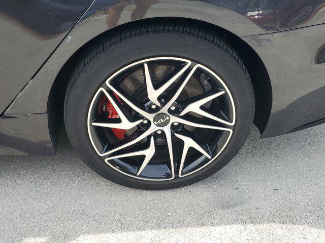 2023 kia stinger gt-line